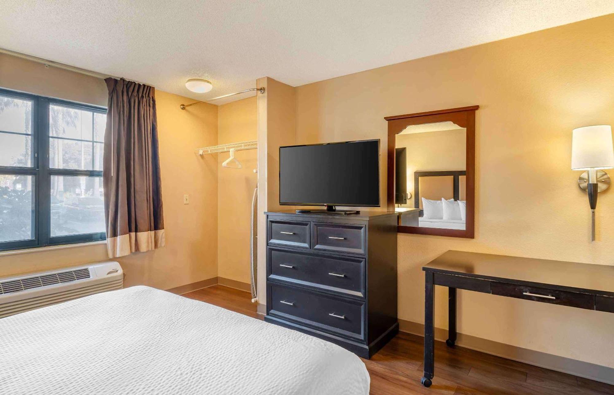 เอ็กซ์เทนด์ สเตย์ อเมริกา โอ๊กแลนด์-เอเมอรีวิลล์ Hotel ภายนอก รูปภาพ