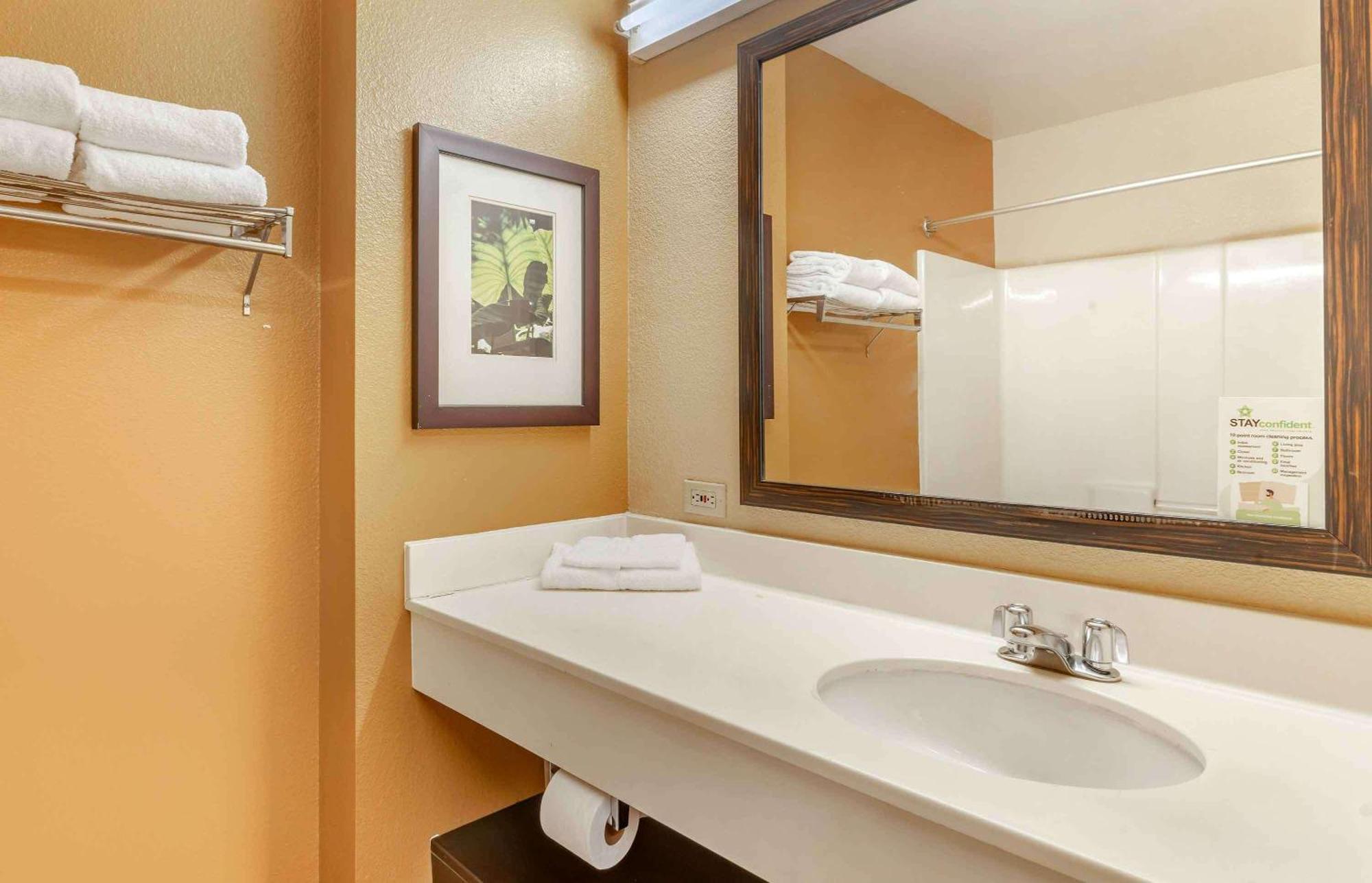 เอ็กซ์เทนด์ สเตย์ อเมริกา โอ๊กแลนด์-เอเมอรีวิลล์ Hotel ภายนอก รูปภาพ