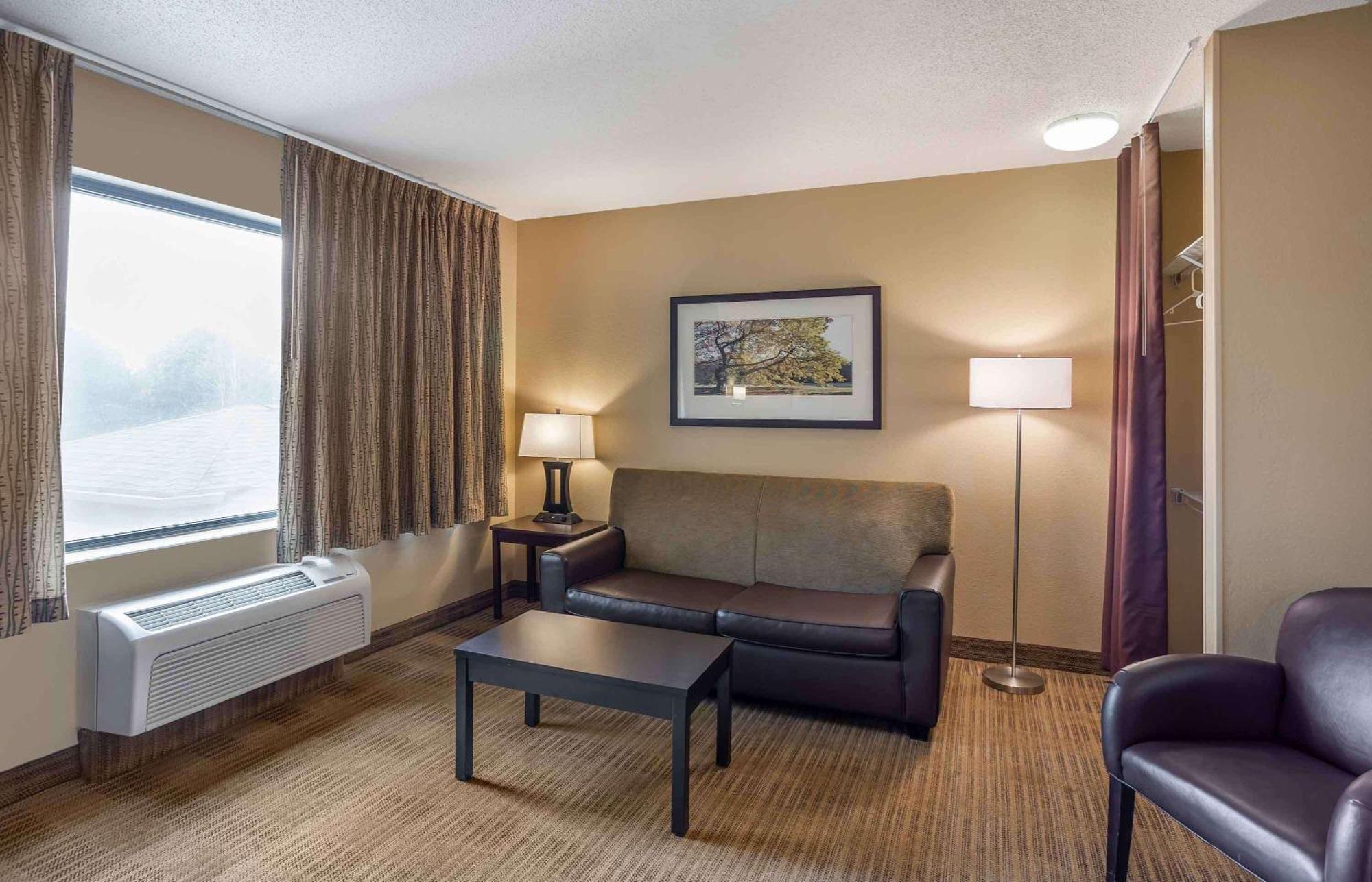 เอ็กซ์เทนด์ สเตย์ อเมริกา โอ๊กแลนด์-เอเมอรีวิลล์ Hotel ภายนอก รูปภาพ