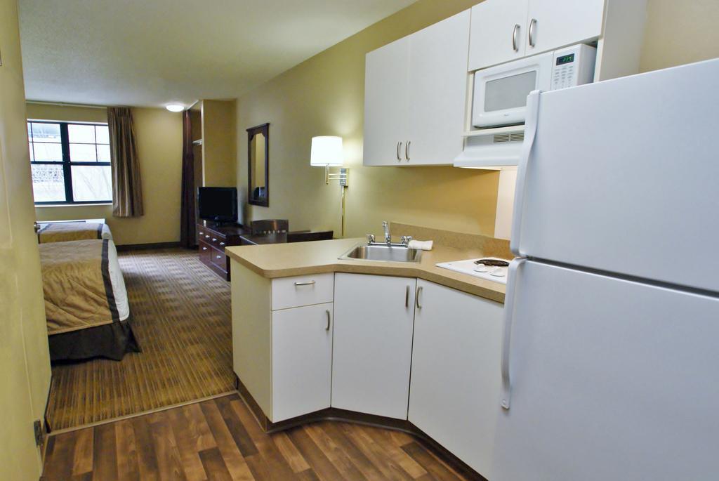 เอ็กซ์เทนด์ สเตย์ อเมริกา โอ๊กแลนด์-เอเมอรีวิลล์ Hotel ภายนอก รูปภาพ