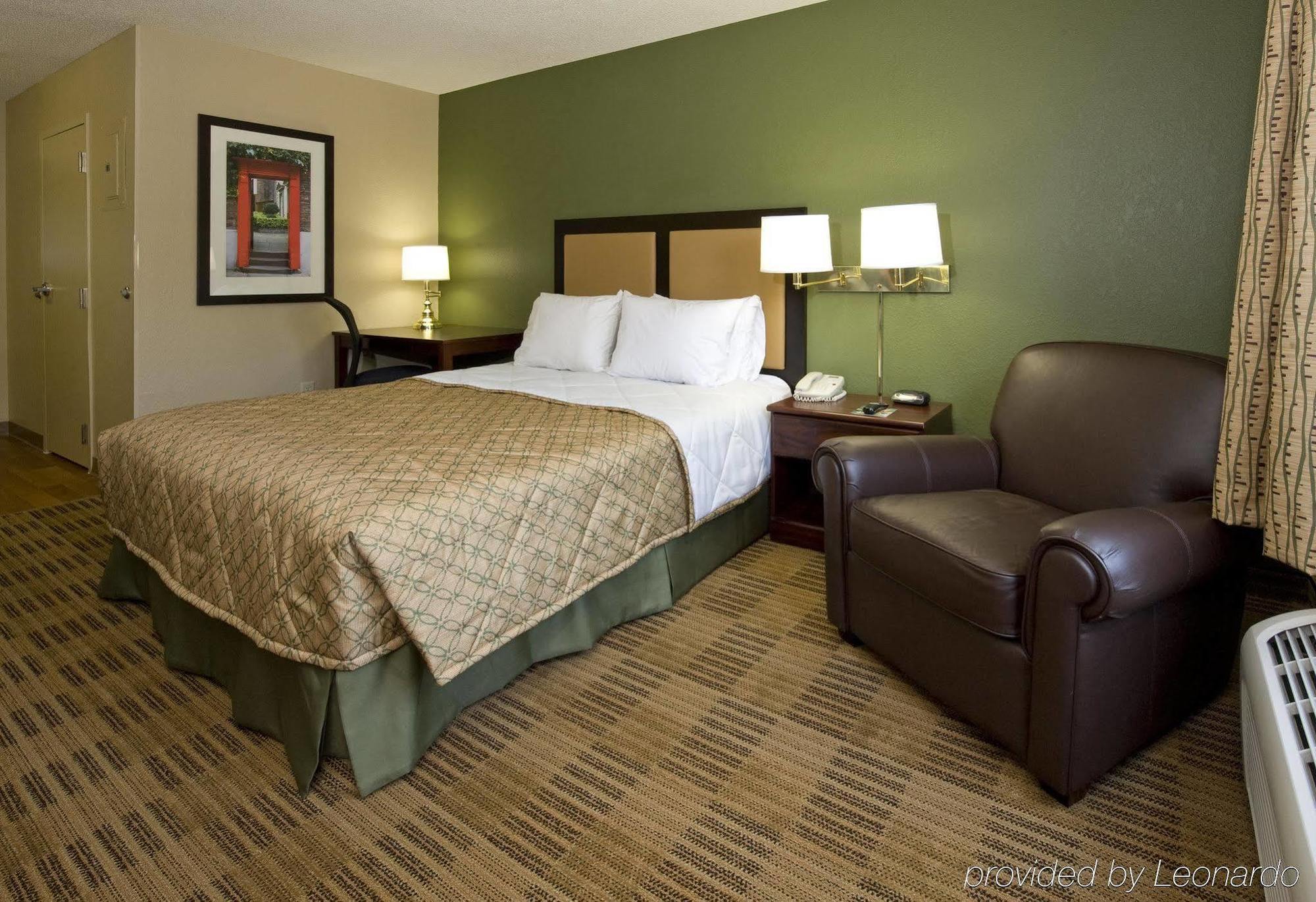 เอ็กซ์เทนด์ สเตย์ อเมริกา โอ๊กแลนด์-เอเมอรีวิลล์ Hotel ภายนอก รูปภาพ